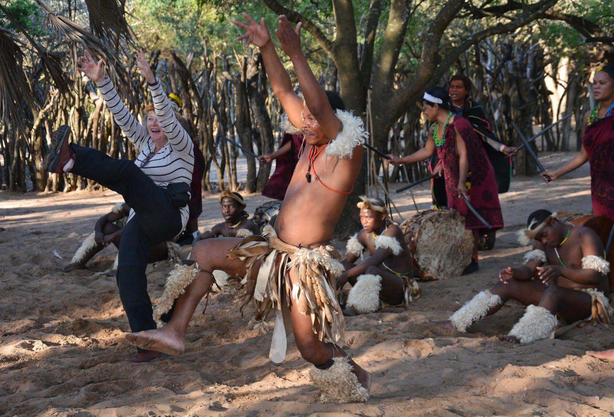 Gooderson Dumazulu Lodge Hluhluwe Ngoại thất bức ảnh